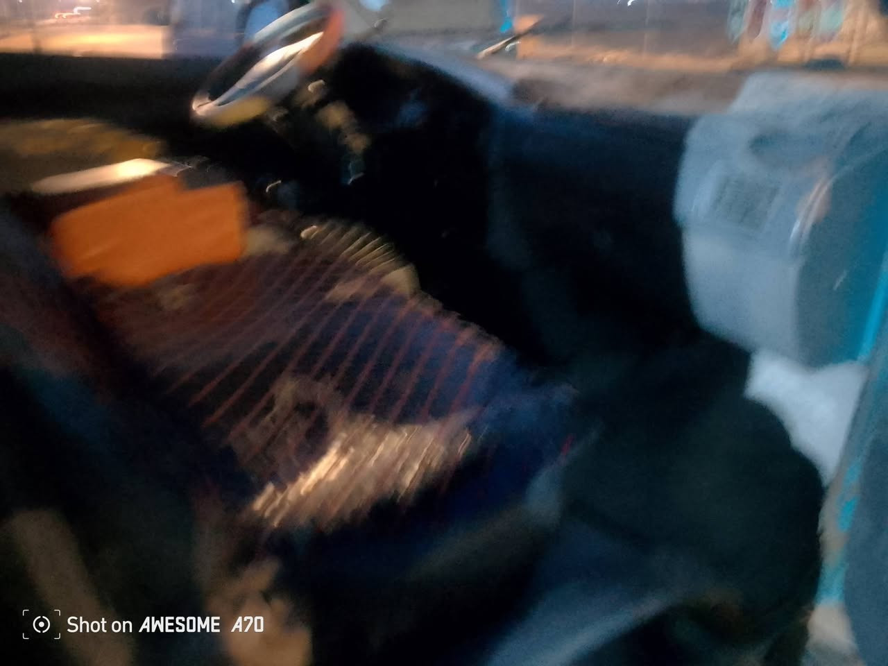 سلام عليكم كيه بريجو للبيع معلايه منزلين مديل بيه معامله مدفوع هيه مديل 96مكان سياره بصره ابو الخصيب سعر 28
رقم ***********
