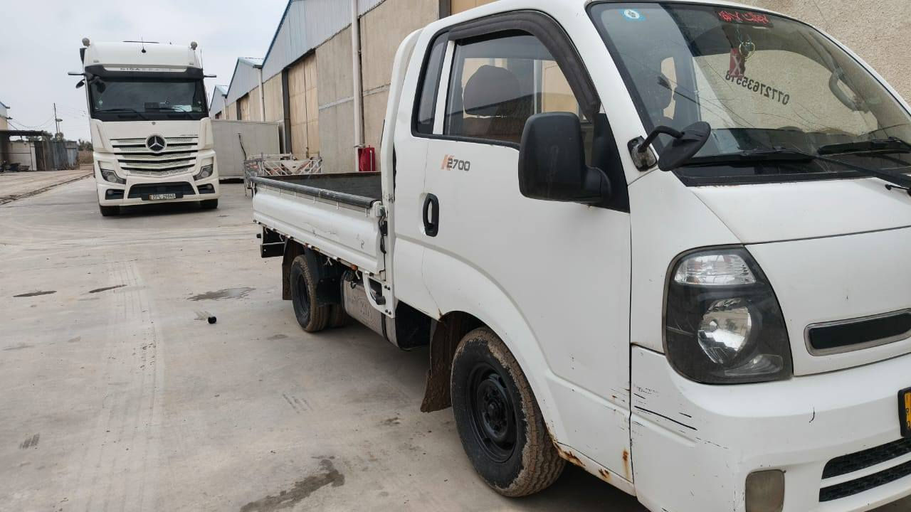 كيه بنكو 2700.  موديل2015 واسط.  سياره مكفوله شاصي 
قماره كفاله رقم شاصي واضح سنويه نافذه إلى. 2027 
للاستفسار الاتصال ***********
