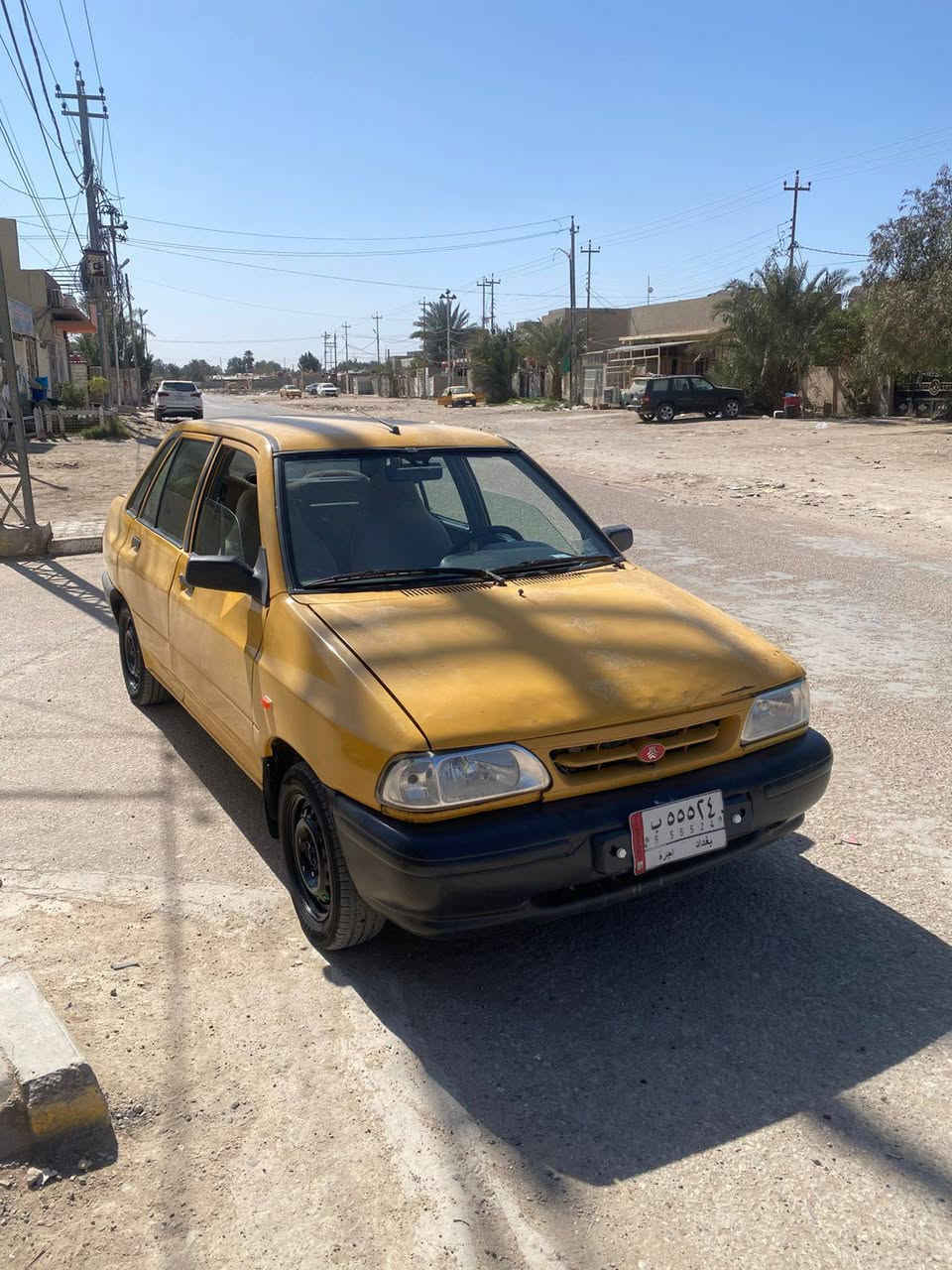 اسلام عليكم موديل 12 معمره هلالات ودوس وسياره حلوه مكينه بيه خيط بخار تخم تاير جديد باتري جديد ومدوشمه ارضيه وكشنات السعر 27 وبيه مجال بصيط ***********
