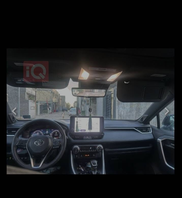 للبيع راف فور 24 هايبرد XSE 
السعر 220


**إذا كنت صاحب هذا الإعلان وتريد حذفه لأي سبب، رجاءا أرسل رسالة إلى الدعم الفني**