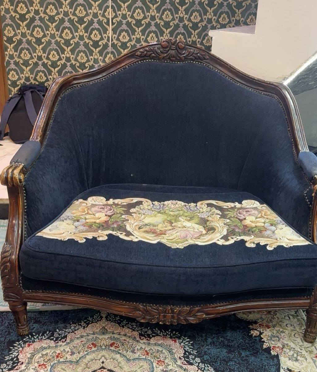 تخم زان مصري مع ميز طعام مكان حي العدل ***********
