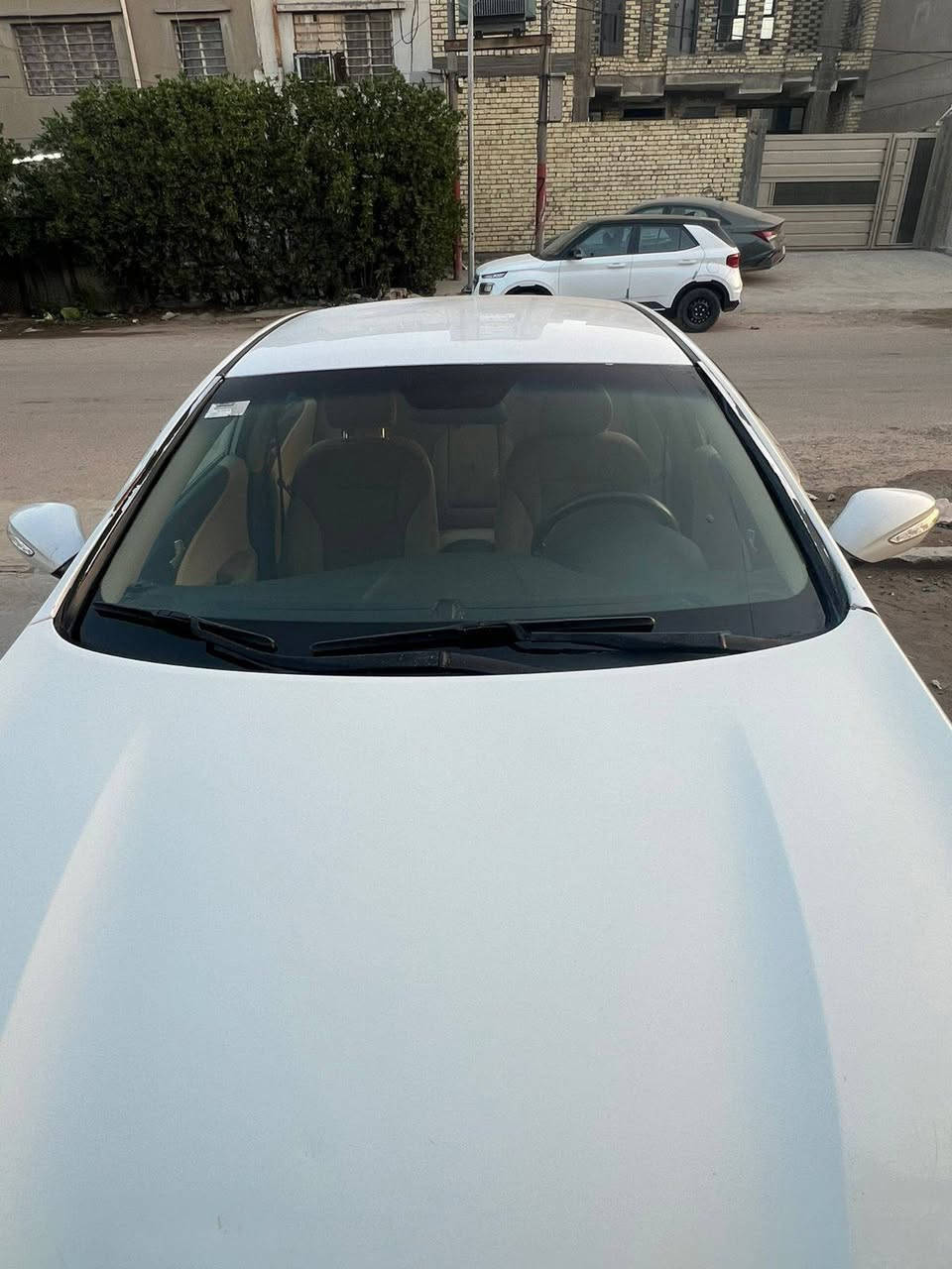 السلام عليكم
سوناتا مضلع خليجي محرك دوش ماشية 225 الف
رقمها اربيل دولي شرط تحويل هزه وبراد جديدة 
بيها جاملغ وبنيد مصبوغ
اضافة باب الصدر بيها بارد
وجاملغ خلفي من فوك ويه قمارة بيها بارد واكعة عليها شجره بدون دواخل
مكان السيارة بغداد 
السعر ٩٠ 
للاستفسار 
‏‭0789 379 3855
