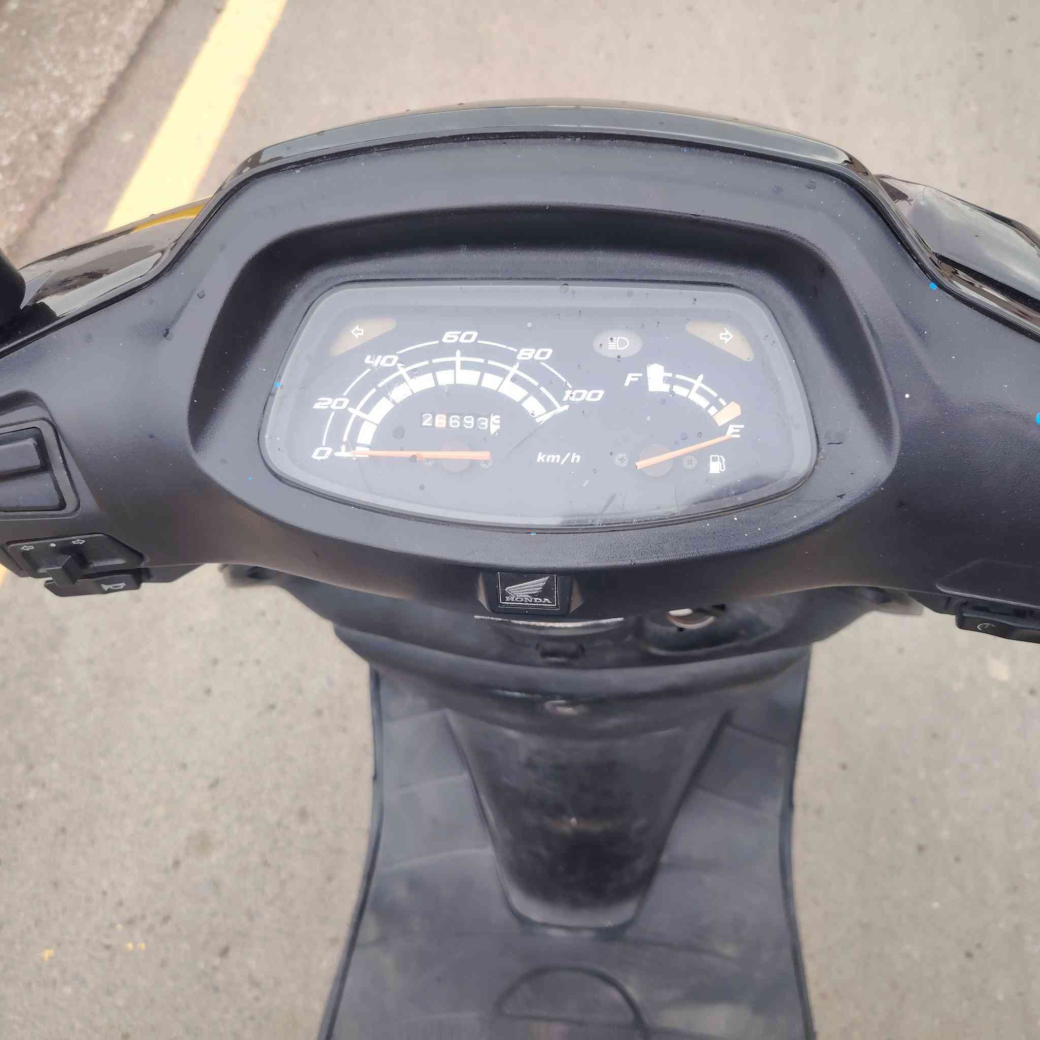 السلام عليكم اسبيسي ياباني لبيع كفرات اصليه يابانني كهربايات كله شغاله سلف هندر دراجه كامله شلعه معدل فول قفل جنطه قفل ستيرن كله شغال اي نقص ما بيه العنوان كوت لستفسار الاتصال عله الآقام ***********
