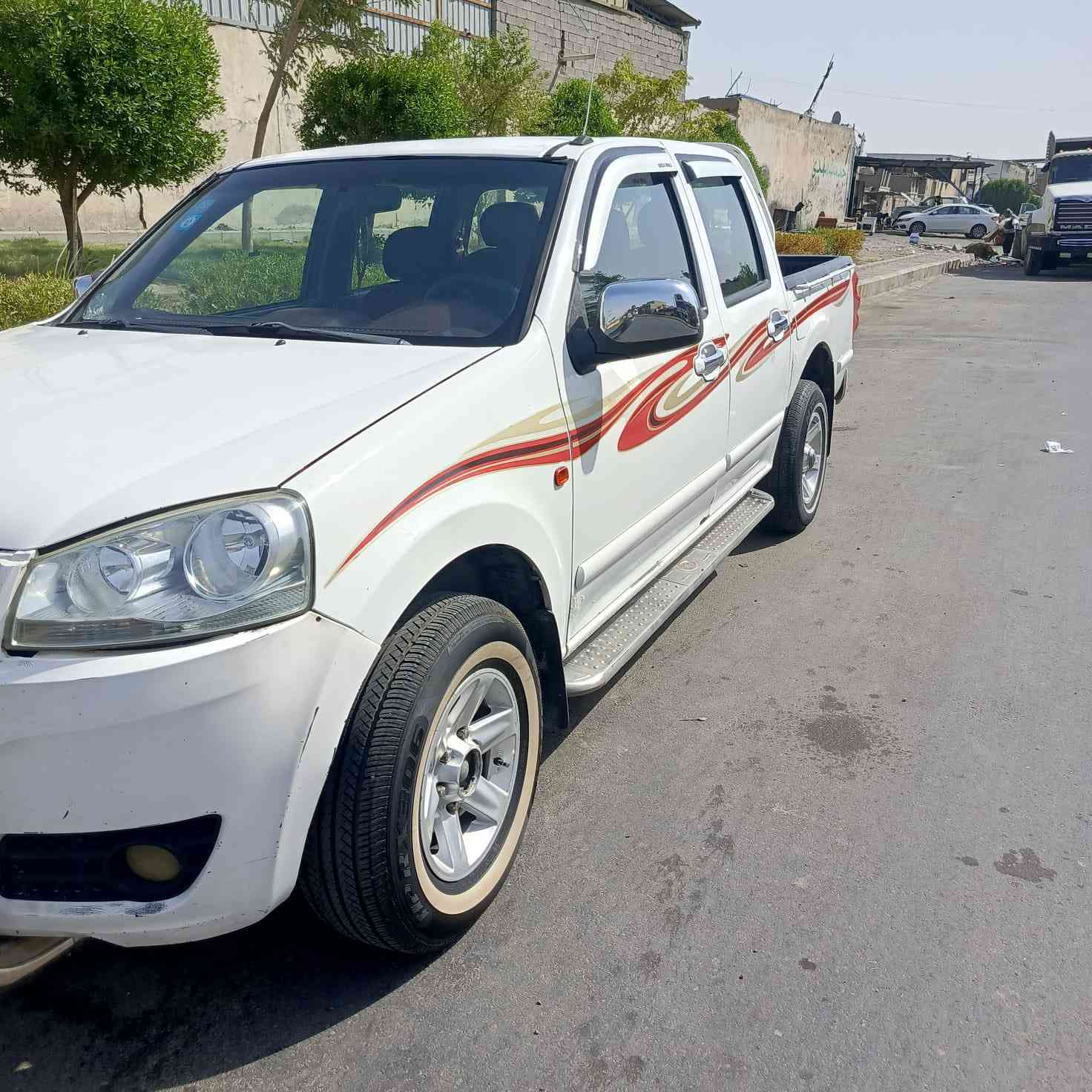 بيك اب كريت وول 2013
رقم بغداد انكليزي 
السعر 75 $ ورقة 
كير محور اوتوماتك
مكانها بغداد الكرخ 
هاتف ***********
