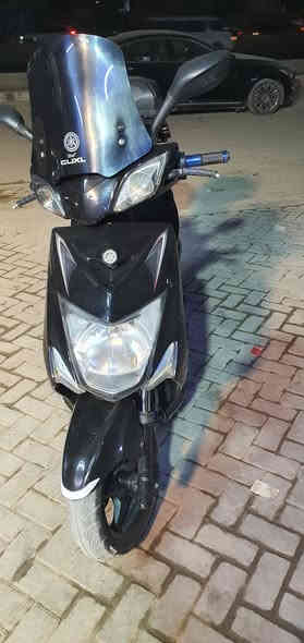 السلام عليكم اخوان
دراجة سكنس لد مكفولة كفالة عامة اخي العزيز الغرض من بيعة دراجة لئن اشتريت سيارة وثاني شي جو بارد دراجة مكفولة كفاله عامه مره ثانية اعيدها جيب فيتر وياك او مصلح انته تعرفة هم جيبة وديها اله خلي يشوفها سعر دراجة مليون ٣٠٠ الف كلشي تلكة ب سوك بس لا تنسى بيعت دراجة لئن اشتريت سيارة اعيد واكرر تكدر تتصل اني خادم الك رقم تلفون *********** عذرا على اطلة احبتي
