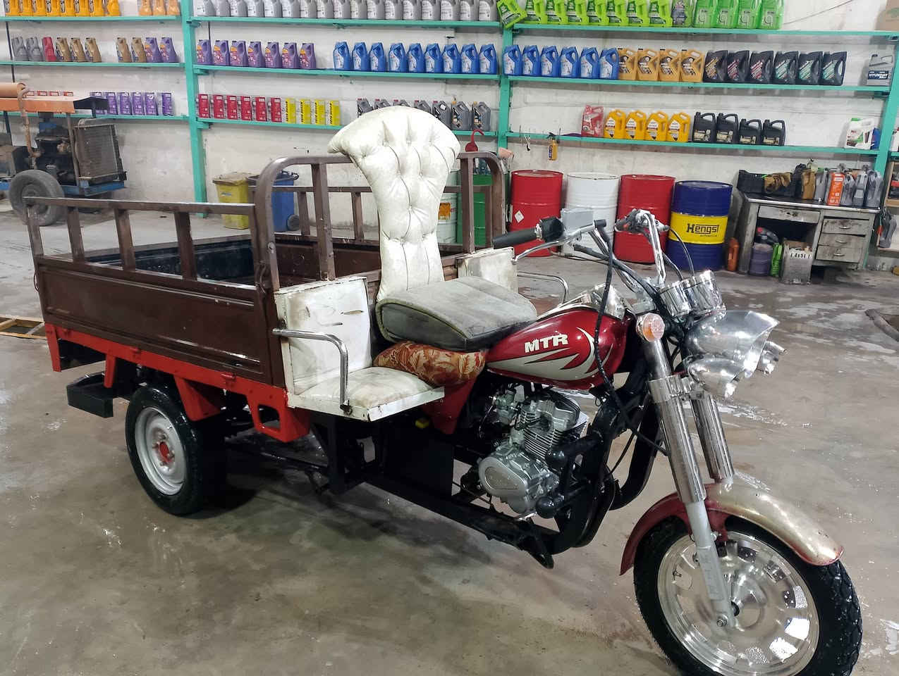 ستوته ام تي ار موديل 11 رقم الماني سنويه وراعي مداور ثاني لون احمر تعميره 25 ما متواجده على الفيس ***********
