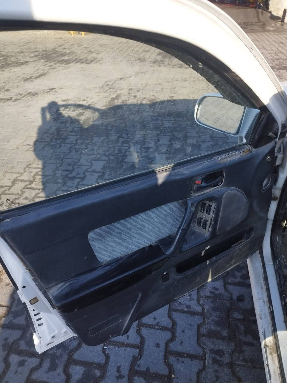 اخوان سلام عليكم النتره دمعه للبيع موديل94 رقم بغداد تحويل مباشر مصبوغه عام كير عادي مكينه كايمه لاطخه ولا ضربه كهربائيات شغاله لايت زنون سنويه لل 27 يلا تسقط السعر  27وبيهه مجال السياره حاليا بلكوت لاستفسار هاذه رقمي ***********
