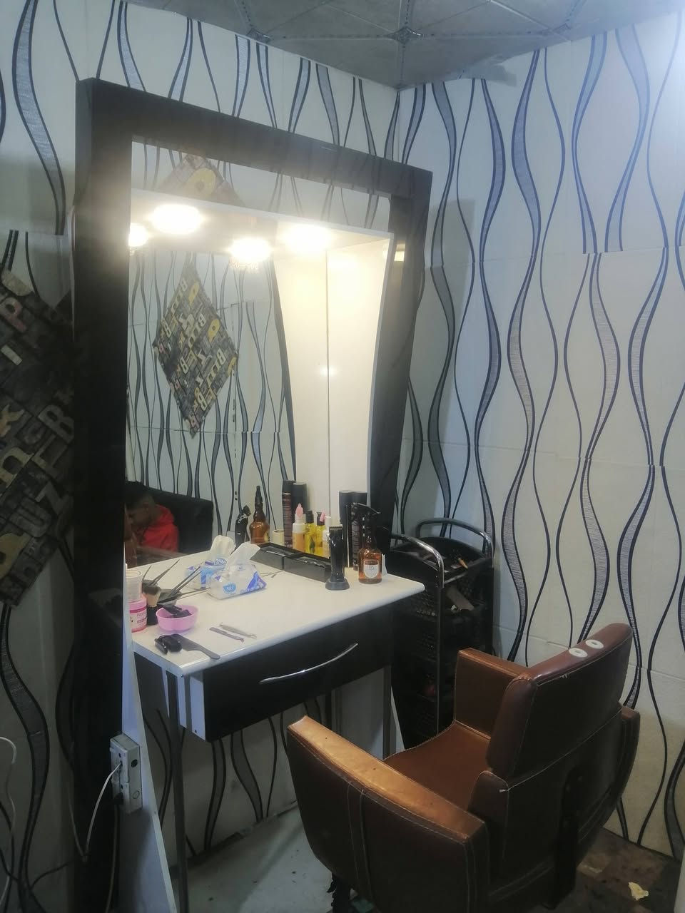 شباب هذني موجودات عندي للبيع  ***********
