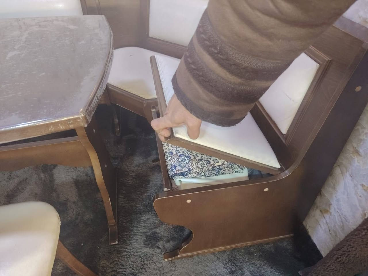 ديوان طعام صاج اصلي ٢٣٥بي مجال ***********
