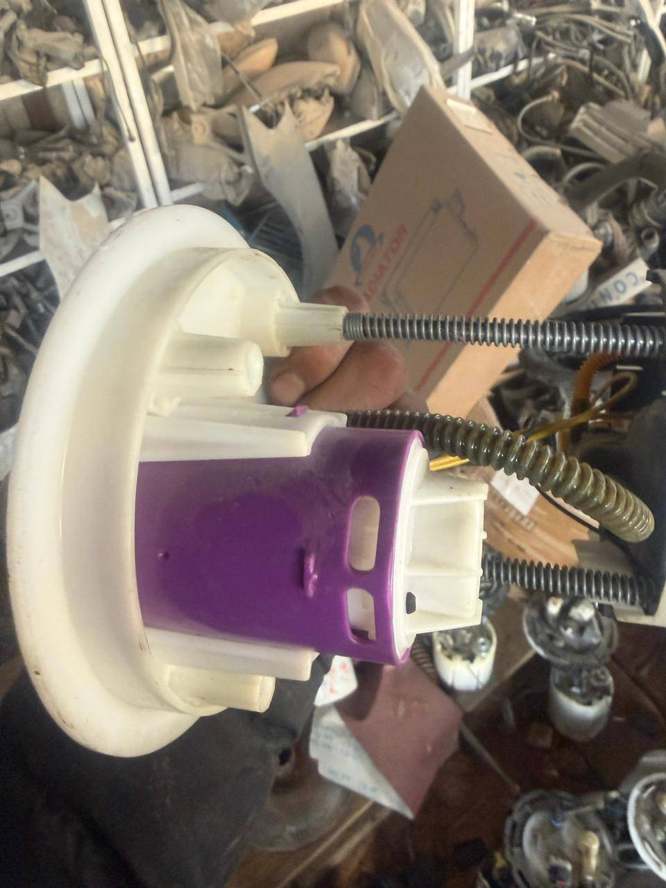 يتوفر قواعد بانزين ماليبو حديث وقديم 
***********
جمله مفرد
