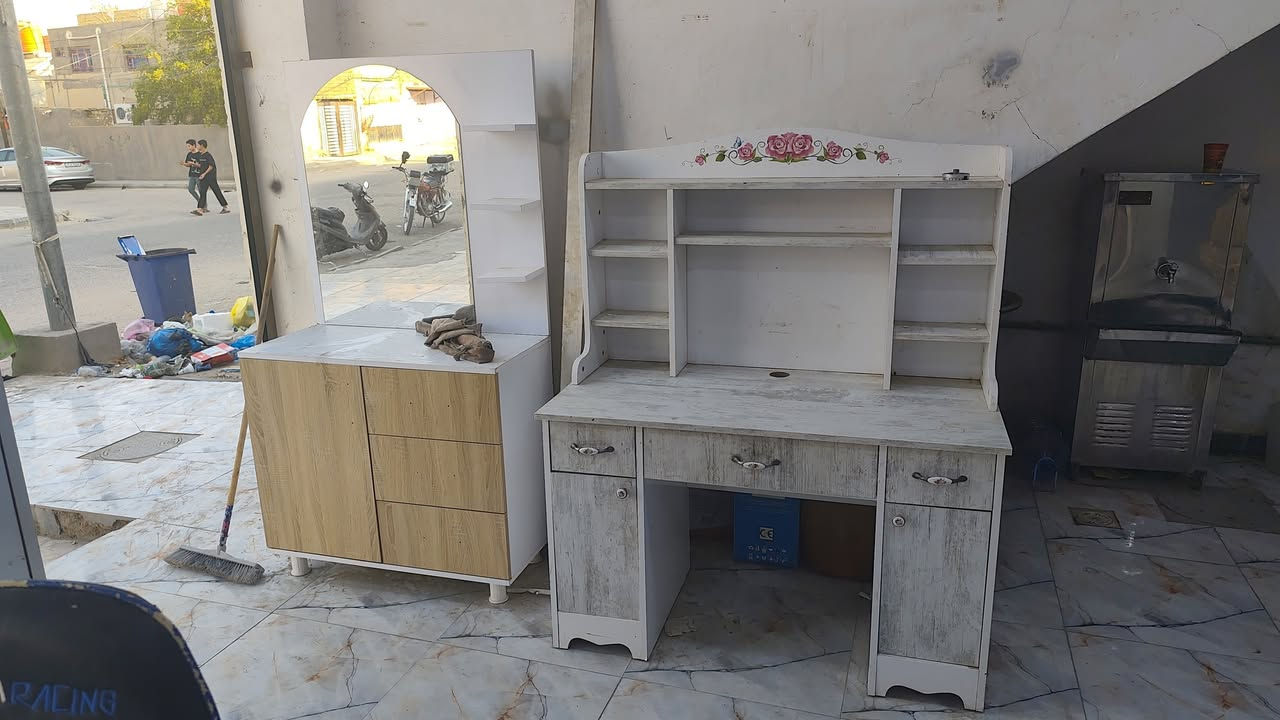 السلام عليكم تم تنزيل الحاويه اثاث منزلي باله وجديد نواع الغراض منزليه 

العنوان الناصريه الإسكان الصناعي نزلت جامع الكبير بالبدايه رقم الهاتف ***********
