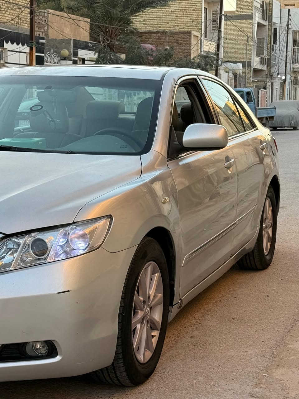 كامري موديل 2009
خليجييي رقم بغداد سنوية ب اسمي 
فول مواصفات glx لون سلفر 
فتحه حساسات كشن كهرباء تبريد قطعتين بردة كهرباء كامرة خلفية .
كير مكينة تبريد حدادية مكفولات 
تخم تايرات جديد سيارة عليها منظومة led كامله ، مدوشمه بالنواب .
ابيع حزام بدون حادث 
مكان السياره النجف.   ***********
