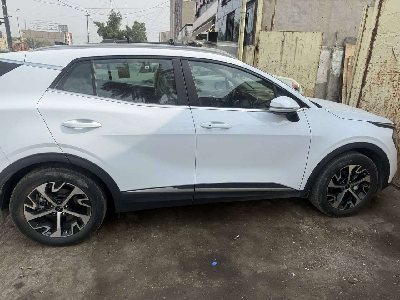 سلام عليكم للبيع اسبورتج خليجي موديل ٢٠٢٥ رقم اربيل مكان بغداد اليرموك سعر ٢٣٣ورقه دولار سنوية باسمي ***********
