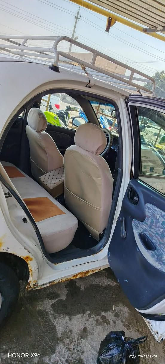 السلام عليكم دايو لانوس موديل ٩٧ رقم انبار باسمي كير عادي سياره كفاله عامه من كير ومحرك وصدر وتخم تاير ويل كب حتا الاسبير كهرباء كله شغاله وغراض التبريد كامله مابيه اي نقص والكشر كدام العين للبيع او مراوس حسب القناعه السعر 25 وبيه مجال مكانها التأميم قرب جامعة الانبار الاتصال على الرقم
 (***********)
