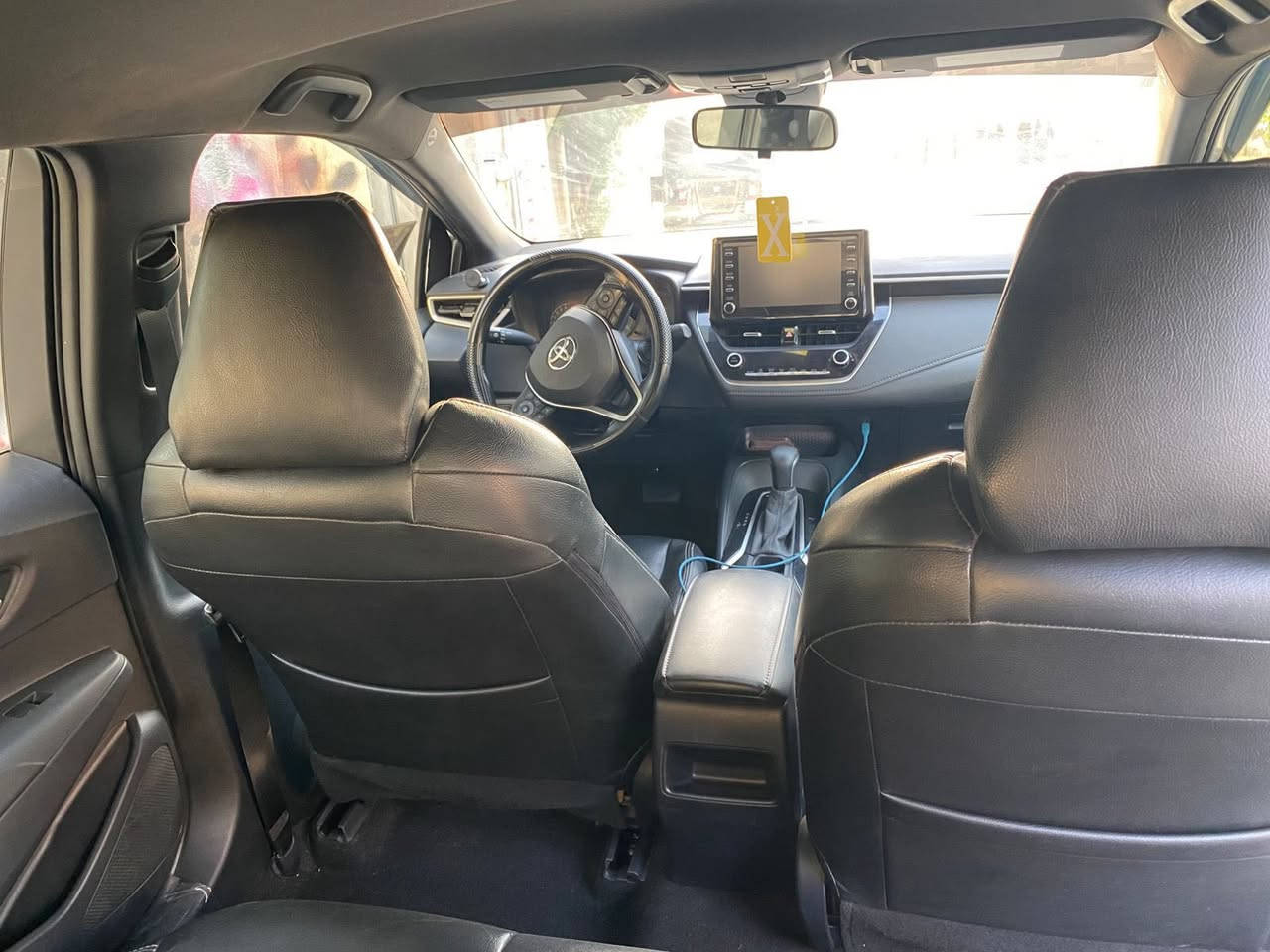 السلام عليكم
للبيع 
كورولا 2020 وارد أمريكي 
رقم أربيل سيارة باسمي تحويل ثاني يوم ..
((ضرر كما موضوح بل صور)) 
مواصفاته 
ويل كب ١٨رياضي 
لا يت زنون 
اشاير بلمري 
نظام ECO
قيادة ذاتية
نظام سبورت 
مانع الانزلاق
محرك 2000
رادار امامي 
نظام تحديد مسار 
مثبت بسرعة
هاند بريك بصمة 
كشنات جلد 
داخل ألوان اسود 
وتخم تاير جديد 
فول تحكم سترين +تحكم شفتات 
كأمره خلفية 
السيارة نظيفة وجاهزة
السعر 165 بيهه مجال بسيط 
رقم شمالي 
العنوان : ديالى / بعقوبة 
التفاصيل و الاستفسار 
الاتصال ع الرقم ***********
