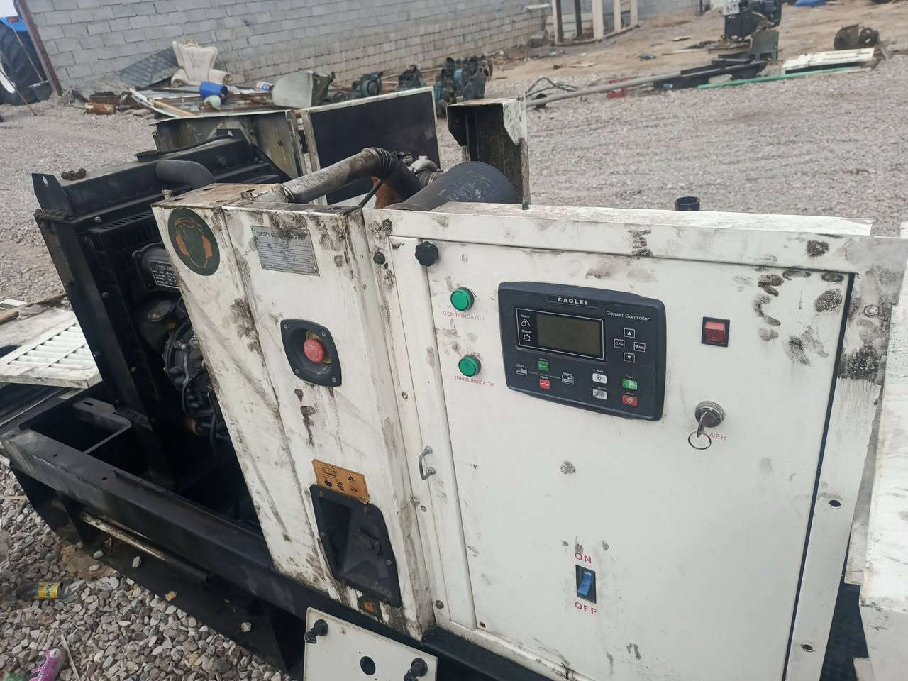 مولد بيركنز 4 كاتم محرك خبط ونترك ابيع كايم 60 كيفي سعر 11 ورقه قفل الشراي يتصل ***********
