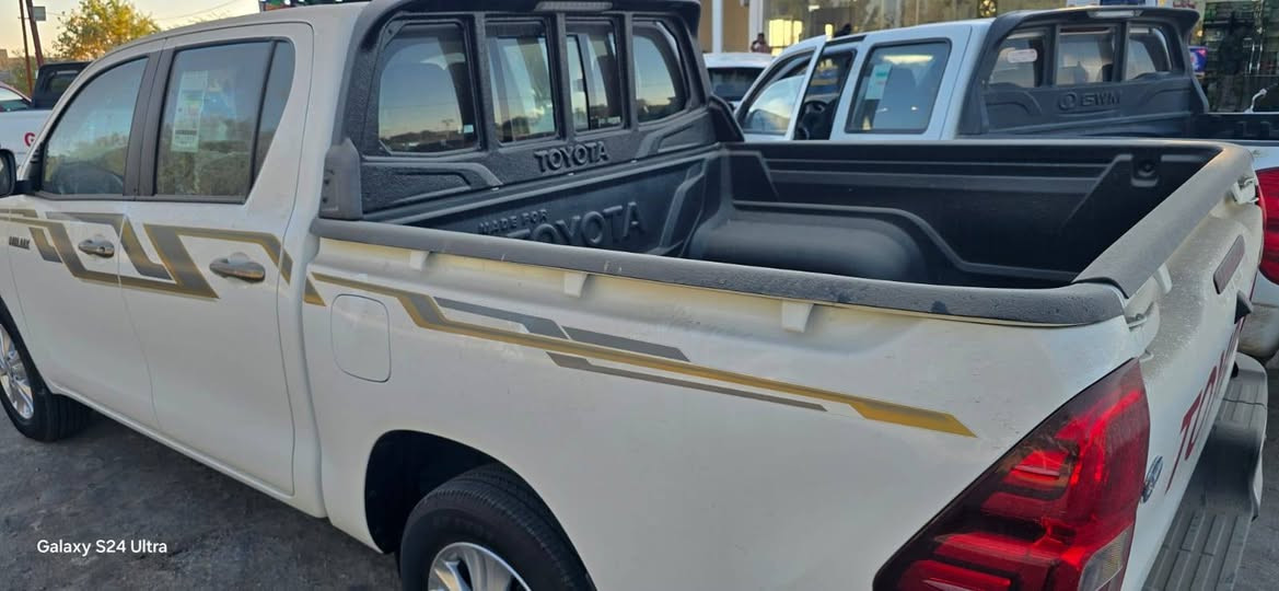 السلام عليكم هايلوكس 2025 بتراب الشركه كويتي الساير سويج فول السياره زيرو زيرو00000 بيع مستعجل سعر 3شدات وعشرين
 للاسفسار
‎***********
‎***********
***********
العنوان الديوانيه
