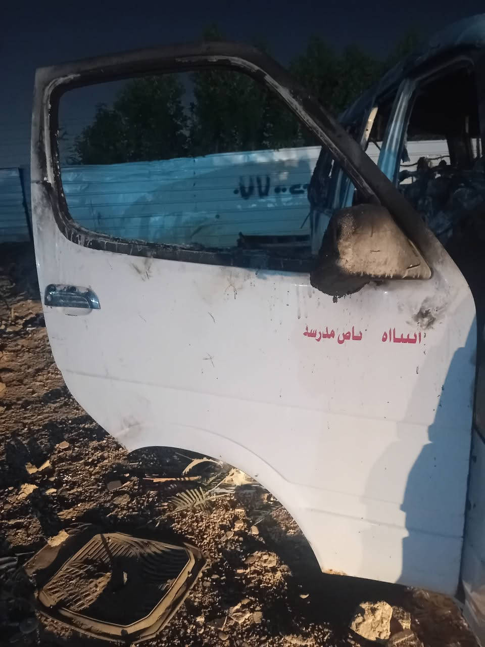 السلام عليكم بيبان جنطه وسلايت وسايق وصدر للبيع ودعاميه وماصدات وشباك.   ***********
