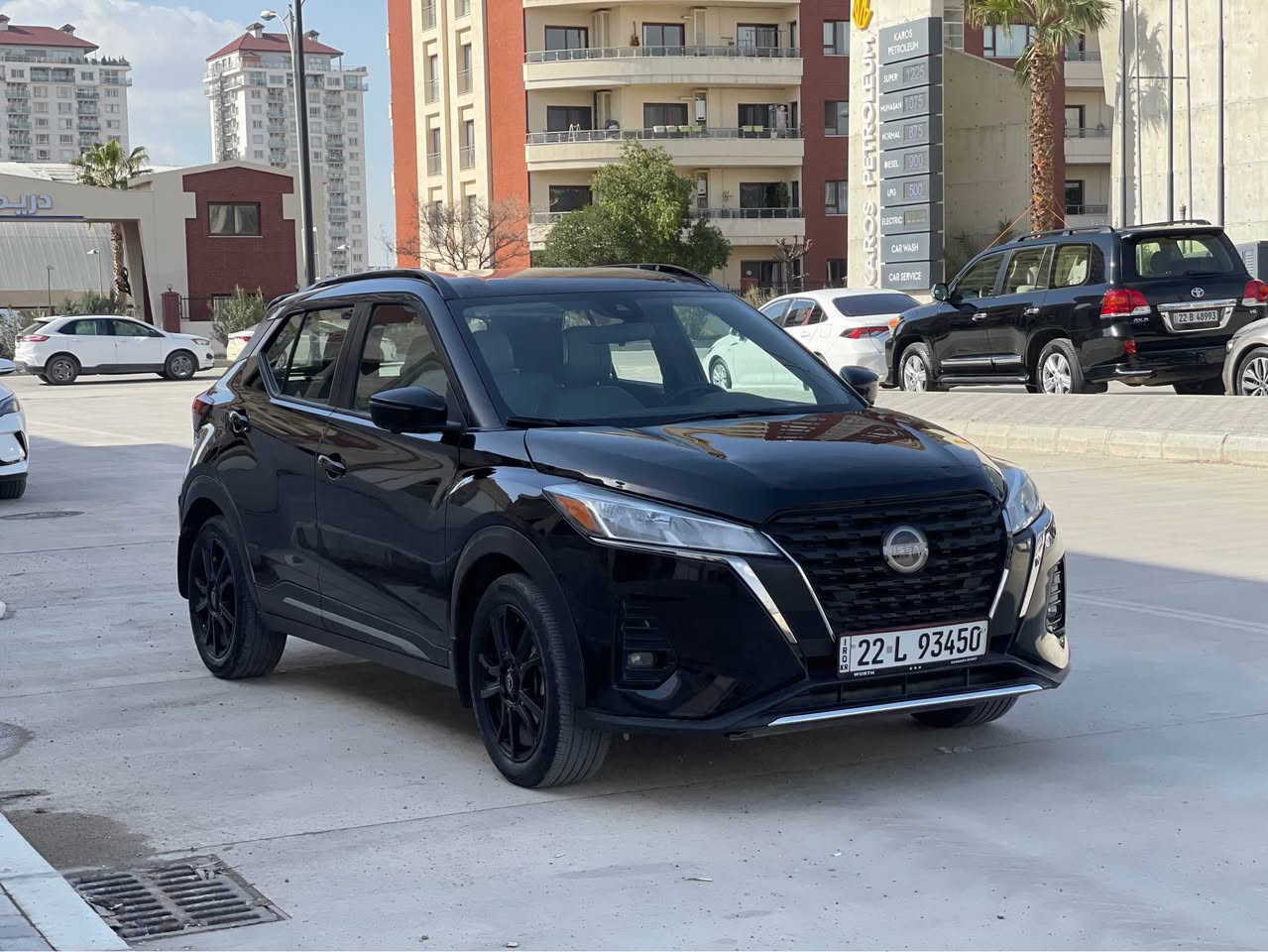 Nissan kicks 2023 SR
مواصەفات SR ی فوول 
گێچ ئەلیکترۆنی
برێک بەسمە
بەسمە
شەغال
کامێرا ٣٦٠ پلە 
ڕادار
سەماعە BOSS 
کوشین جلد و هیتەر
سوکان هیتەر
 ئۆتۆهۆڵدە
 کارپلەی ئەندرۆید ئۆتۆ
تەنها ٢ پەڵەی بچوکی بۆیاخە
***********

‎عربی::

Nissan kicks SR

مواصفات السيارة Sr فول مواصفات
عداد شاشة 
كامرات 360 درجة( خمس كامرات) 
سماعات سستم صوت BOSE حتى تكوة الرأس بيها سماعة 
بصمة وتشغيل عن بعد
هاندبريك بصمة
كشن جلد لونين مع تدفئة بالكشنات
رادارات 360 درجة امامي وخلفي وجانبي
محافظة على المسار
مامع اصطدام 
نقاط عمياء 
شاشة كبيره تدعم ابل كاربلاي 
اوتو هولد 
وباقي مواصفات الكيكس المعروفة
فقط شبر صبخ
*********** السليمانية, العراق
