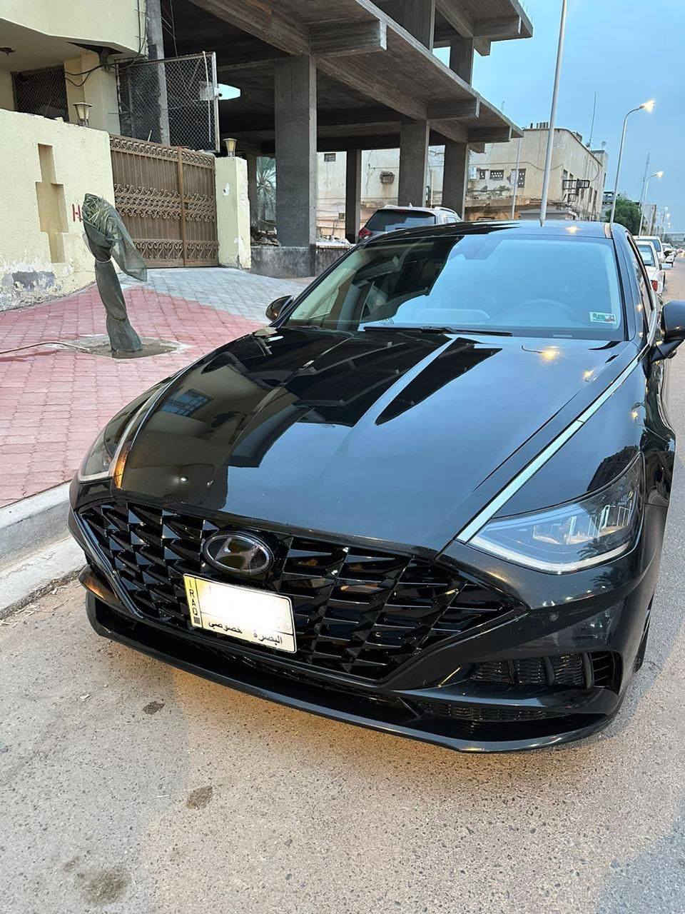 السلام عليكم سوناتا موديل 2021 رقم بصره معوقين بسم ولد شاب سنه وتصير حره وارد امريكي تقرير مياه امطار كفاله سياره جديده محرك 2500مامفتوح وجاهزه عنواني البصره مراوس او بيع السعر 155 وبيها مجال مكلف بالنشر رقم راعي السياره ***********
