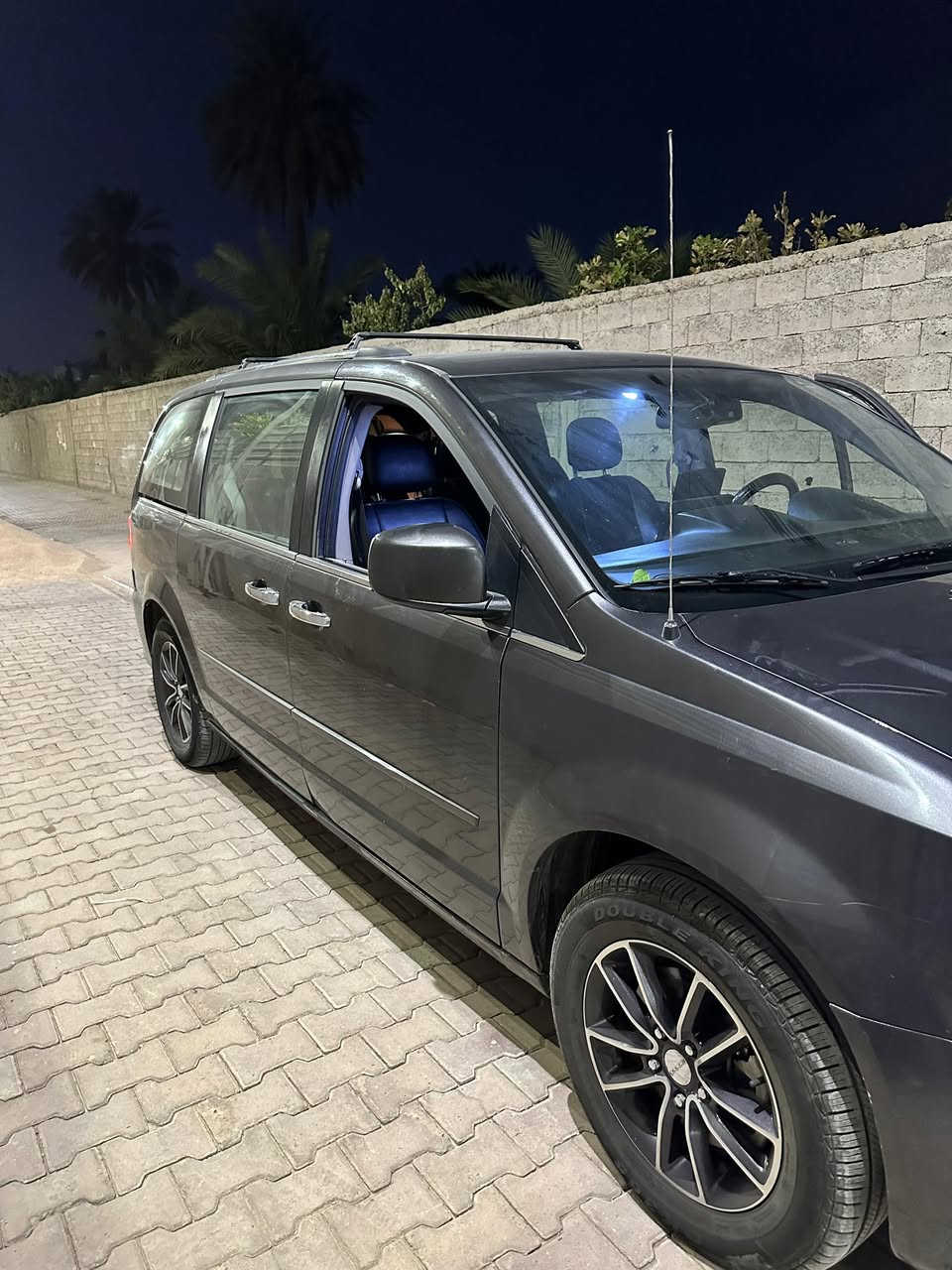 للبيع دوج كرفان 2017 كلين بدون حادث
رقم بغداد SXT

ماشية 140m

7 راكب كشنات مفصل

أبواب كهرباء+ جنطه كهرباء

$19,500وبيها مجال

بغداد

***********
