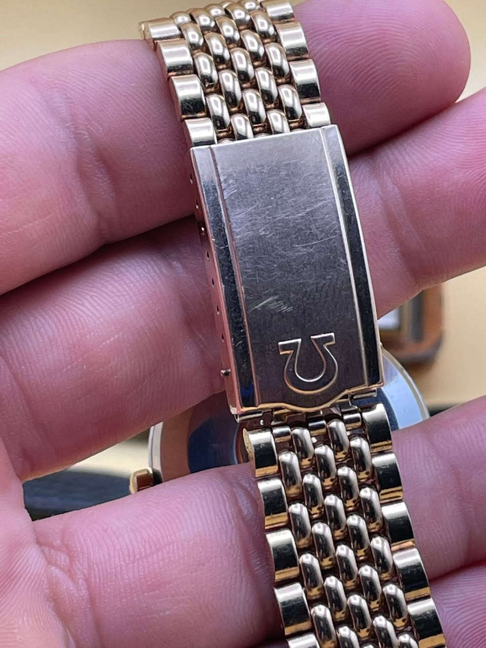 Omega Constellation pie pan

- اوميكا كونسليشين باي بان روز كولد اوتوماتيك || انتاج الخمسينات 

- نصف ذهب 18kروز كولد وستيل || طرة ذهب

 نظافة عالية عاليه جدا  || سير وبوك اصلي روز كولد  

- قطر 34.5

- للحجز التواصل على الخاص || او الواتس ***********
