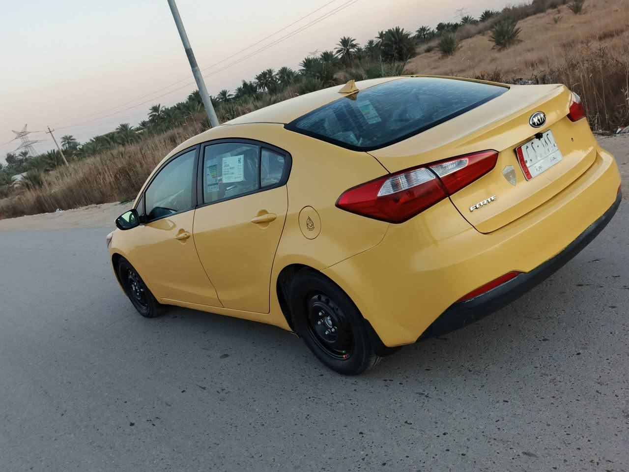 السلام عليكم / فورتي موديل 2014 رقم بغداد
حادثة فقط جاملغ ايمن امامي بدون أي دواخل 

كفاله لغود اماميه خلفيه وشواصي امامي خلفي كفاله شرط السونار  السياره ليفل واحد بدون تبدل /

مكينه حاويه جديدة شرط شادلهه صار سبوع 

كير كفاله تخم تاير حداديه 

السياره نص فول شاشه كامره

وباقي الموصفات معروفة 

#__السعر  95  وبيها مجال لل شراي 

*********** تصال فقط متوفر
