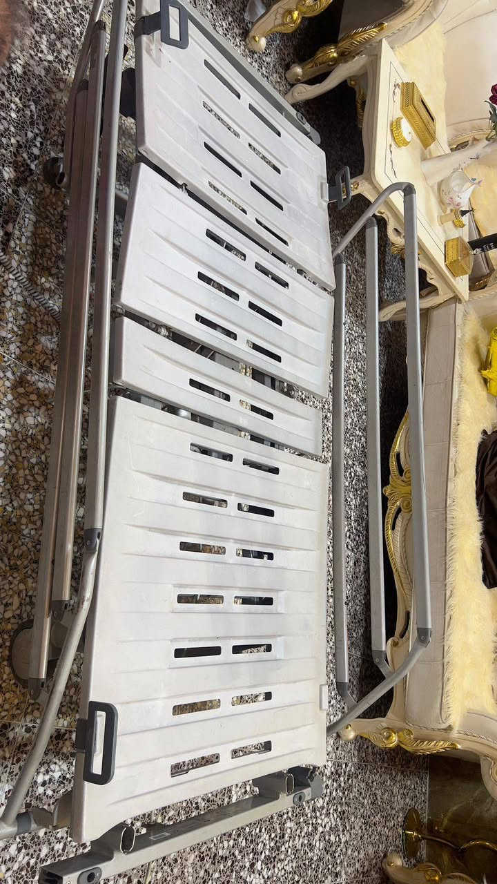 سرير كهرباءي اصلي خمس حركات... وكرسي كهرباءي باتري جديد وينشال بالسياره ويصير يدوي امرتب للبيع موصل


**إذا كنت صاحب هذا الإعلان وتريد حذفه لأي سبب، رجاءا أرسل رسالة إلى الدعم الفني**