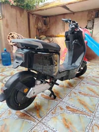 f6 للبيع دراجه نضيقه بصمه وسويج لايت عالي ناصي اشاير يمنه يسره  3 سرع ...