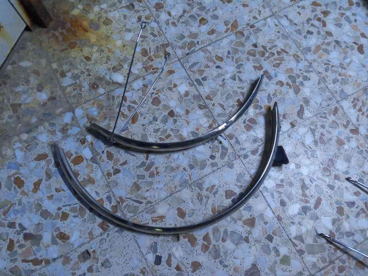 غراض للبيع مال بايسكل كلهن لون رصاصي كاملات جيب وشد.. سوبايه..ستنده..جوملغات امامي وخلفي .. سعر 15 كلهن مختمات الله شاهد مال بايسكل فقط ضربه خفيفه بالجوملغ مكان القاسم شراي تفضل خاص


**إذا كنت صاحب هذا الإعلان وتريد حذفه لأي سبب، رجاءا أرسل رسالة إلى الدعم الفني**