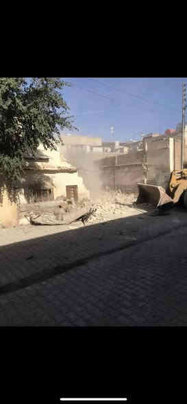 اليوم وبفضل الله 
تم تفليش وهدم بيت بمساحة 150م في (شارع المقاولين ) وتم نقل الأنقاض وقلع الارض ودفنها بالسبيس والاسمنت  وحدلها للأستفسار. ***********  أو  ***********
