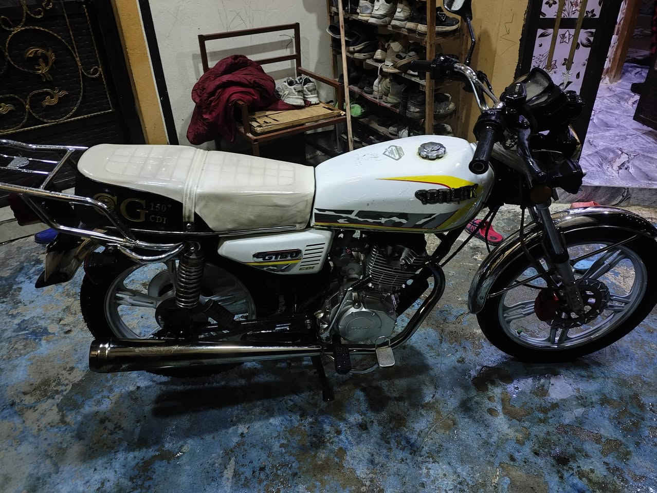 السلام عليكم سيفان موديل 23 مرقم مرقم مليون و 350 مجاله كلش قليل رقمي ***********
مكاني ديالى بعقوبة تقاطع القدس
