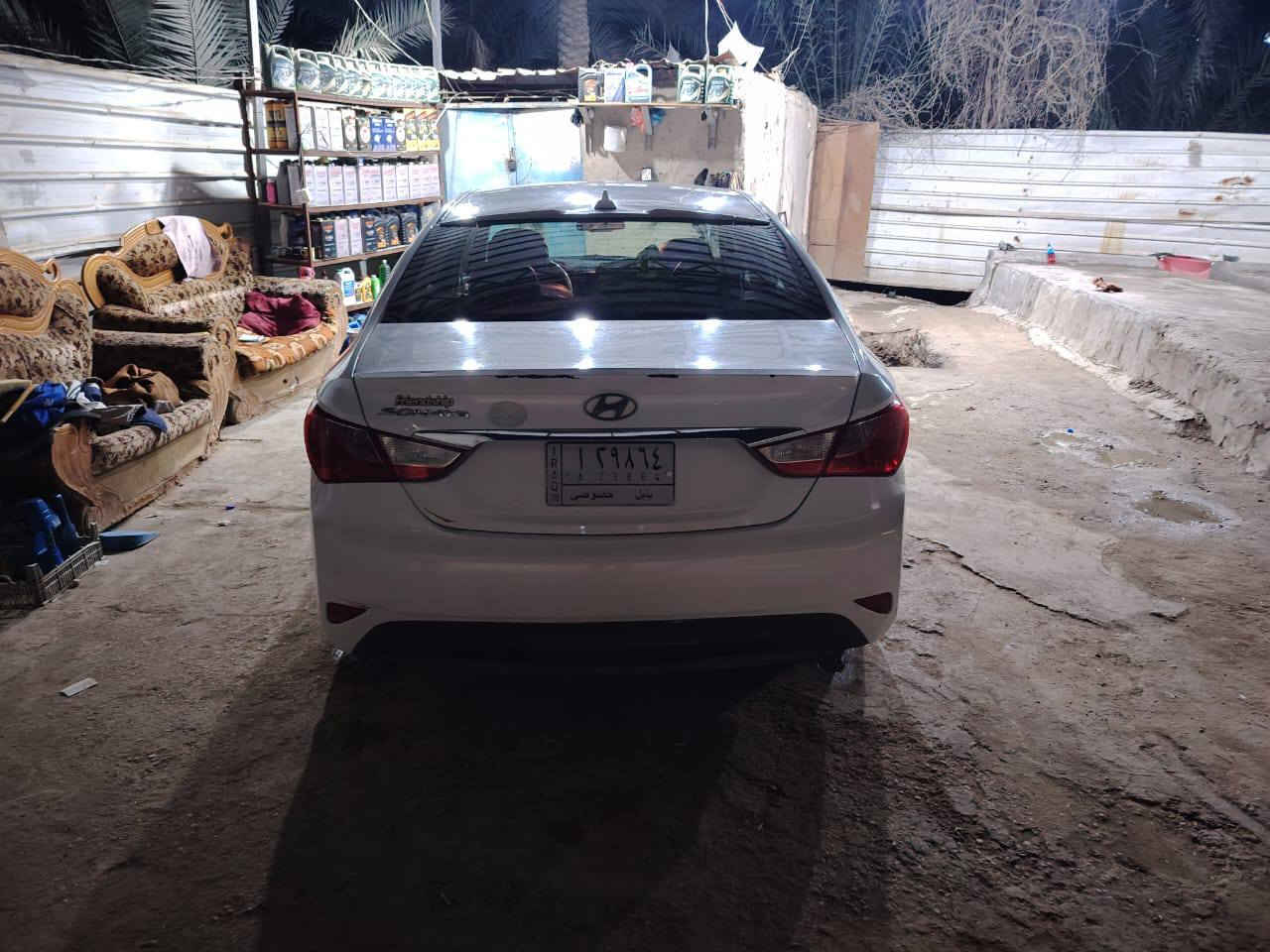 سوناتا للبيع موديل2014  وارد  امريكي حادثها جاملغ امامي ومبدل بدون اي ايرباك كل سليم وبيها مكانات صبغ بدون اي حادث والاستفسار أكثر اتصل وتدلال مكينه وكير على وضع الشركه لك استندر السياره مامتعوبه والتبريد والحداديه جديد السياره مامتعوبه مال بيت السعر 107وبي مجال سنويه ماصقطه  /*********** كربلاء, العراق
