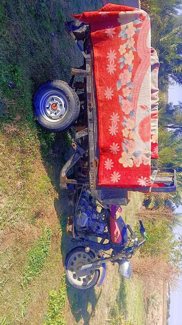 السلام عليكم ستوته للبيع موديل 2010 دايون شاصي مكفول محرك 24 كرهبيات كله شغله نكره سلف مكان الديوانية الحمزه الشرقي تواصل علا خاص او علا رقم 📱 ***********
