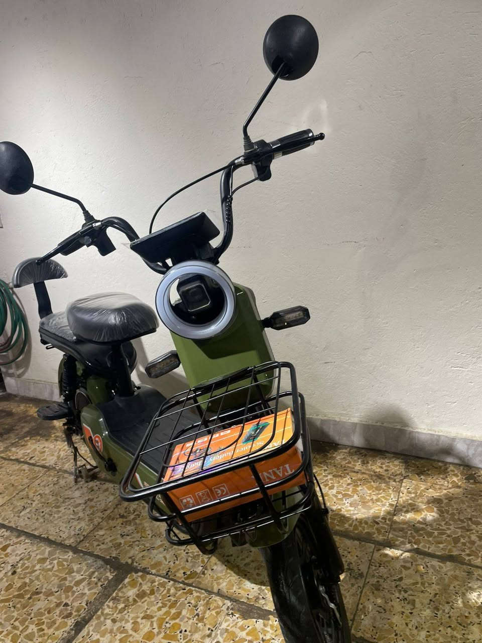 السلام عليكم دراجه شحن 2025بطارياتهه كلش نضيفه
عارضهه 275
مكاني بغداد 
***********
