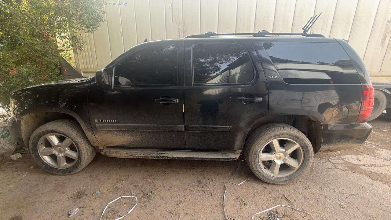 تاهو أدوات LTZ. 2008
كير ومكينه فول 
كصه قماره 
***********
بغداد
