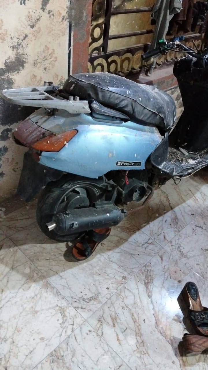 دراجه للبيع مكينه نضيفه سلف شغال
بس عوزه كفرات ما دخن بس كفرات عنوان نجف وسعره 125 وبيه مجال ***********
