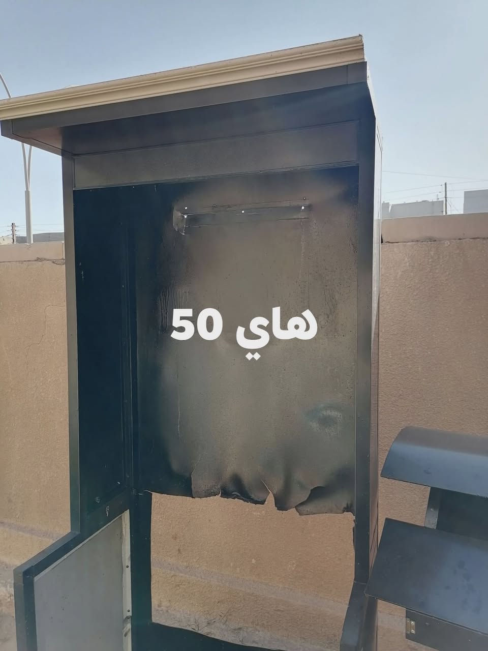 ساحبه مال طباخ ويا الميز مالها
كنتور وبوفيه للبيع ***********
