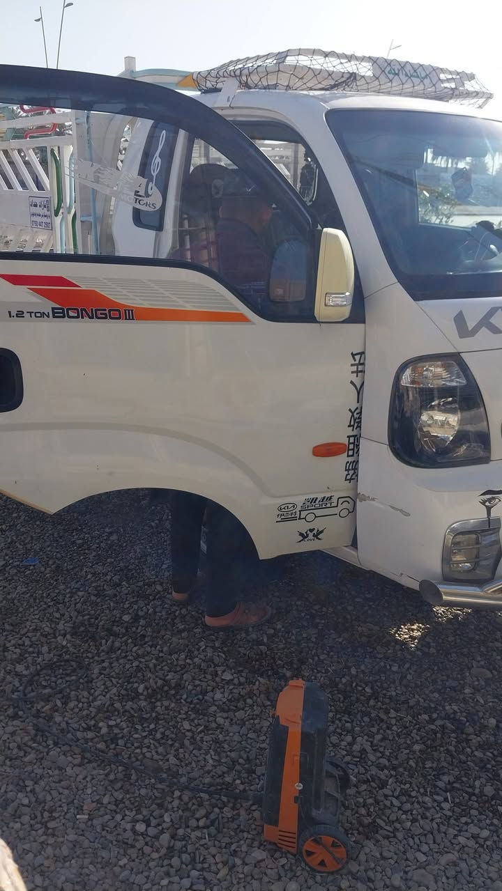 بسم الله الرحمن الرحيم
كيا فحل مسكر ٢٠١٧ سيارة جديد بمعنا الكلمه 

السيارة بأسمي رقم اربيل 

رقم صاحب السيارة ***********
