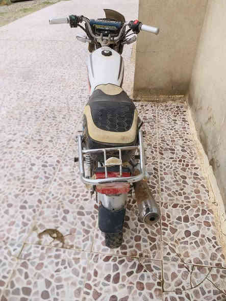 سلام عليكم 
ماطور جني للبيع 
موديل 18 
تايرات جدد / كهربائياتو شغاله 
دبلات شغاله سلف هندر باتري جديد بس كشنو والجاملق عايزهن تبديل 

ملاحظة اا. الماطور كايم محركو ماعيزو بس تجفيت 
السعر ( 225 ) وبي مجال للشراي اتصل وتدلل 

(***********) العنوان الدناديش قرية البرغليه
