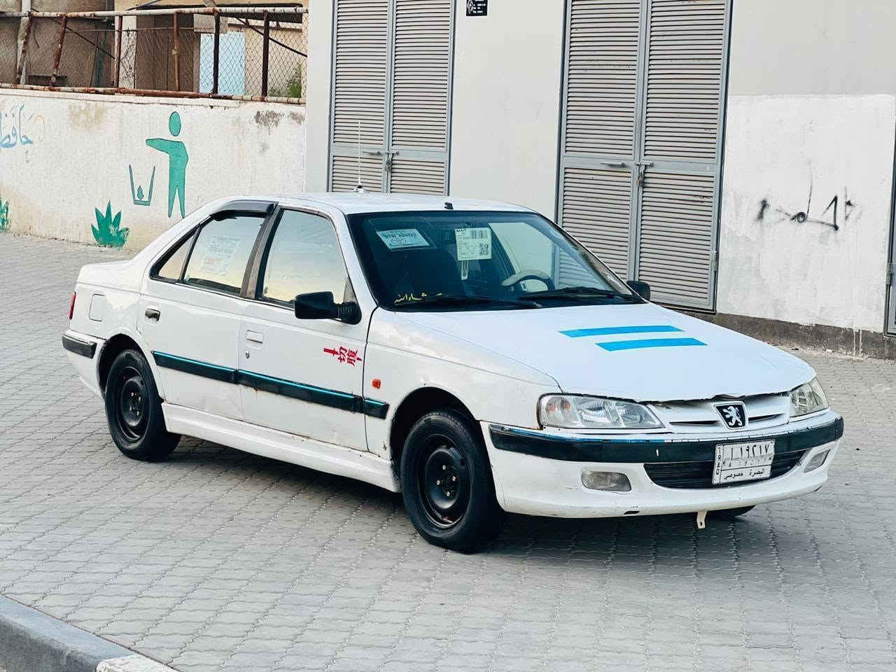 بيجو بارص مديل 12 مكينه وكير كورلا سياره خير من الله عوزها كمبريسر تبريد راعيها ابو السنويه ب الكزيزه بيع او مراوس حسب القناعه السعر 26 وبيها مجال للشراي مكاني بصره حيانيه ***********
