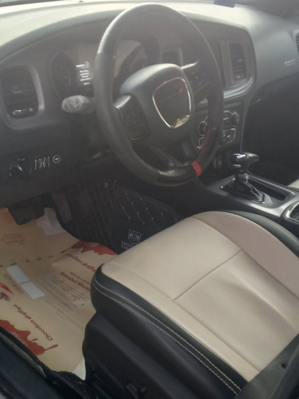 دوج جارجر 2023 gt
مكينة3600 v6 
ماشيه32الف 
مواصفات كامله امامي خلفي كشن كهربائي 
تحكم ستيرن سياره سوبر تراك باك 
سياره بدون دواخل بدون ايرباك حادث ربع البنيد ودعاميه
باقي سياره كفاله بدون شواصي 
سعر 230$ عنوان بغداد
(***********)
