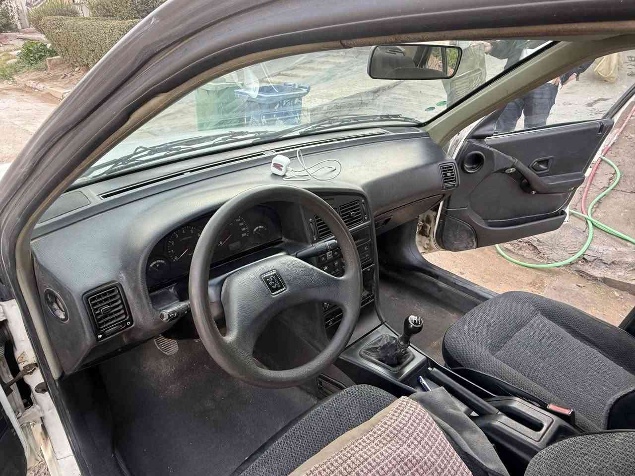 السلام عليكم
بيجو روى 2008
السيارة مكفولة كير ومحرك  
السيارة بيها تبديل باب الصدر وتعديل الباب الخلفي فقط وباقي قطع السيارة مكفولة من الصبغ والتعديل 
والسيارة بيها خير من الله 
للشراية فقط
السعر *********** 
السعر ٣٥ وبيهة مجال للشراي
