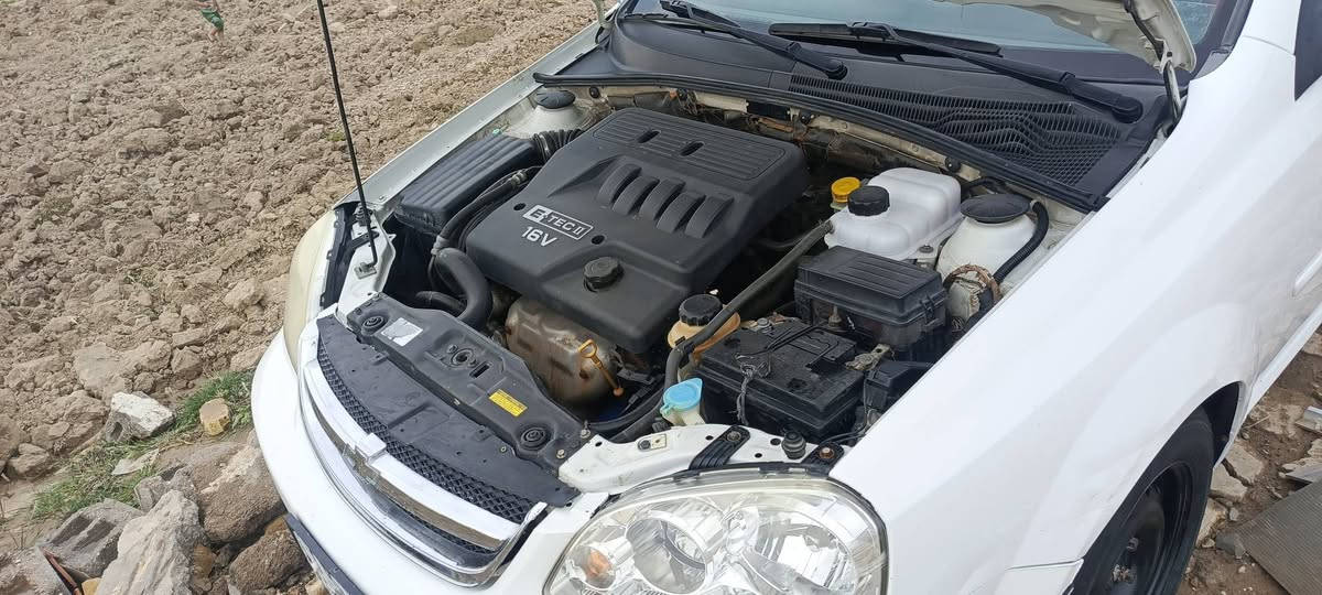 سلام عليكم للبيع اوبترا موديل ٢٠١٤رقم ذي قار سنويه جديد سياره جاهزة مال جناي كير عادي مكينه حلو حدايه 75بل ميه تبريد شغال دواخل نضيفه مكفوله ماعده بيه بارد باب السائق والخلفي بيه رش صبغ شويه السياره شوف العين مكفولة من الضربه مكان الناصريه قضاء الغراف رقم الهاتف *********** تحويل بسم صديقي السعر ٧٠ وبيهه مجال
