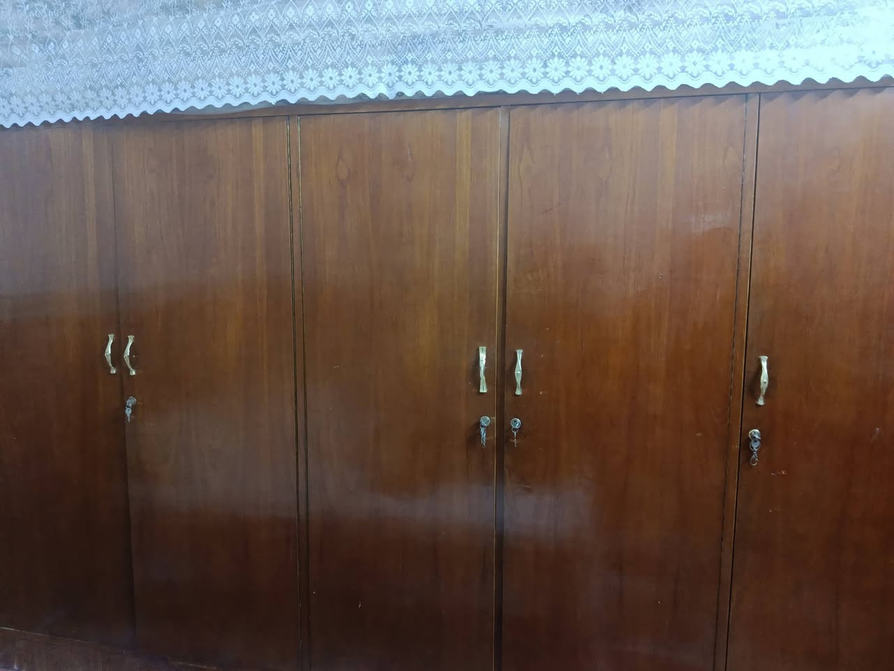 صندوق للبيع سعره 250 اي استفسار اتصل على رقم ***********
