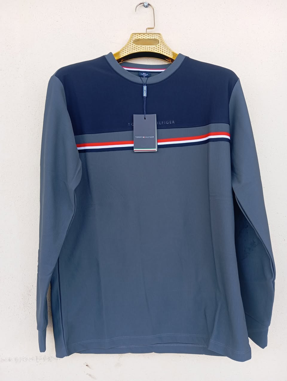 🖤 أناقة الشتاء تبدأ من محلات الغازي 🖤
👕 تيشرتات صوف دافي
👔 تيشرتات رسمي فخم
✔ قصة مرتبة
✔ خامات مختارة
✔ لبس عملي وأنيق بنفس الوقت
📏 أحجام خاصة متوفرة
📐 قياسات كاملة تناسب كل الأجسام
✨ اختَر ستايلك وخلي أناقتك تحچي عنك
📍 محلات الغازي – عنوان الذوق والجودة

الموقع:شميط -الشارع العام-مقابل اسواق باسم العيدان 
للاستفسار:***********
***********
