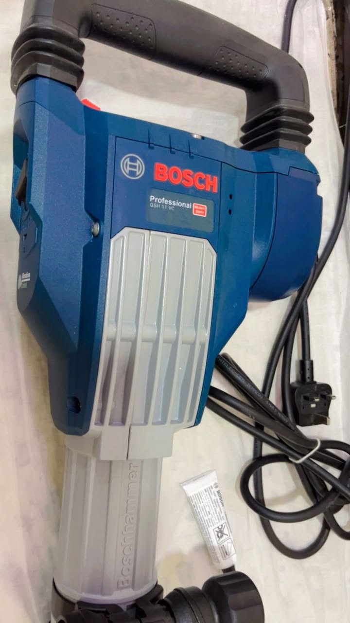 للبيع  بوش اصلي ما مستخدم 
رقم الواتساب ***********
