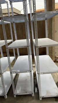 رفوف محل • قوية • مستخدم قليل