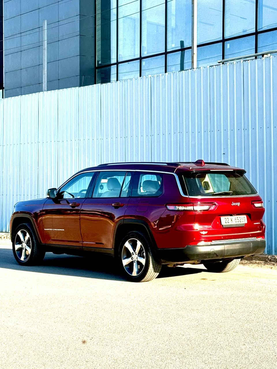 السلام عليكم جيب للبيع وكاله هارلم وارد خليجي وليسه امريكي مديل 2021 السياره ماشيه 66 الف 
بيها حالوب قليل بل مطره مال العام ومابينه قليل كلش السياره كفاله عامه السعر 320 وبيها مجال 
*********** فول السياره للاخير مواصفات
