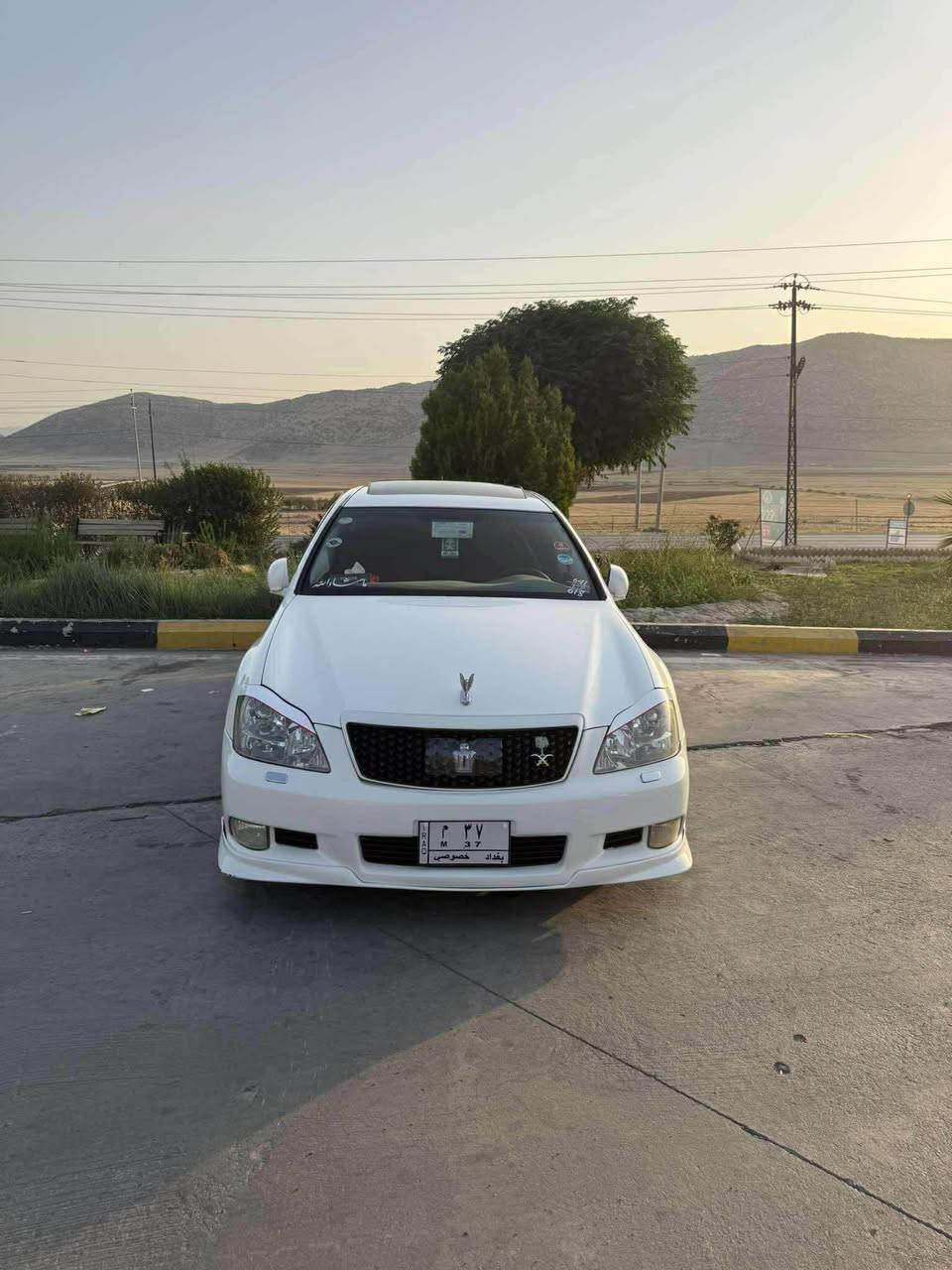 سەرەتا بە ناوی خوای گەورە 
شاهینە ساغە کوشن جڵد و هیتەر ٢٠٠٥ سڵاید ٣دووگمە ناوڕەش  دوو پارچەی ئەورووپی هەیە کالم کراوە بە سپۆرت چوار تایەی لۆک٩٠ مەجالێکی کەم 
*********** رانية, السليمانية
